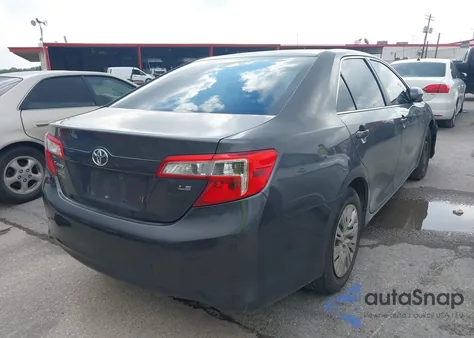 2013 Toyota Camry Le z USA, uszkodzony, nr VIN 4T1BF1FK7DU649889